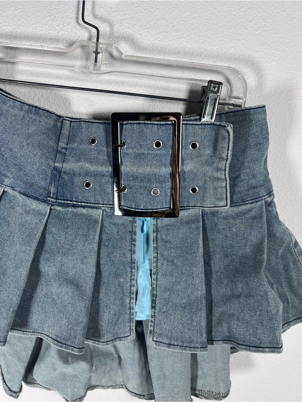 Thick Girl Friendly Denim Pleated Mini Skort with Buckle Waist Size L - Picture 2 of 6